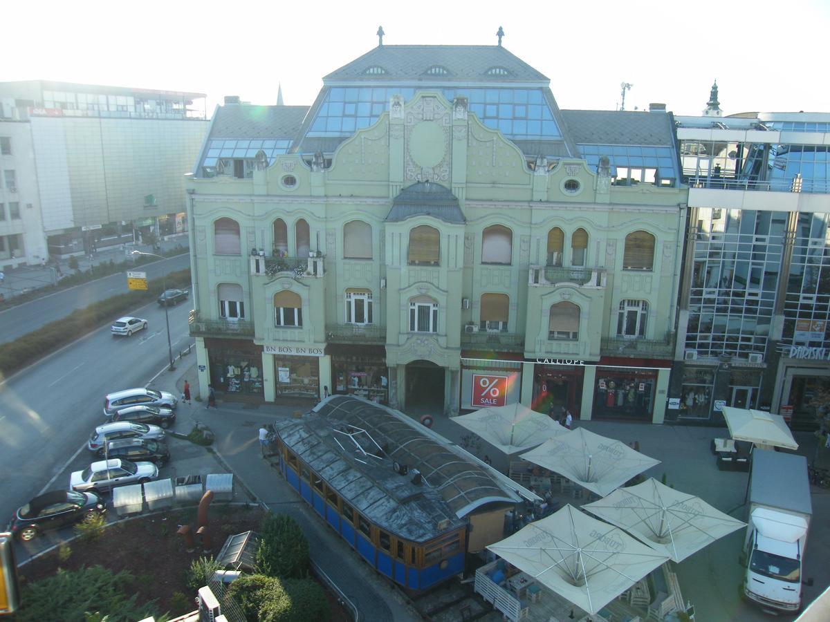 Hostel Nomad Novi Sad Eksteriør bilde